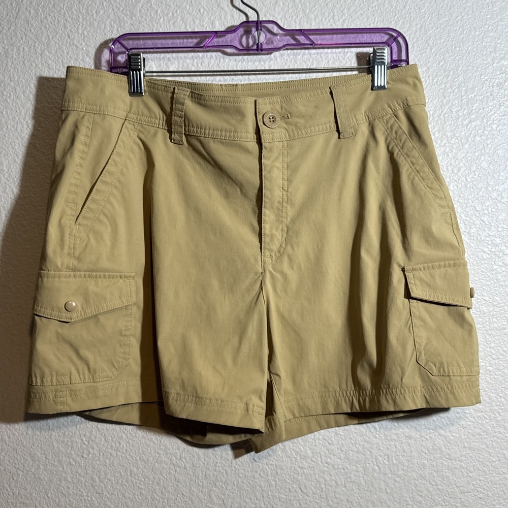 Eddie Bauer Women's Hiking Cargo Shorts Size 12 Khaki Tan Fishing Outdoor Wear‎